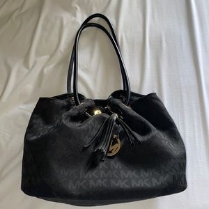 Michael kors black big strap